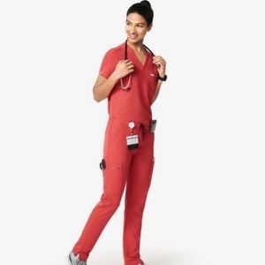 Figs - clay set, XS Catarina one pocket top, XXS regular yola skinny pant